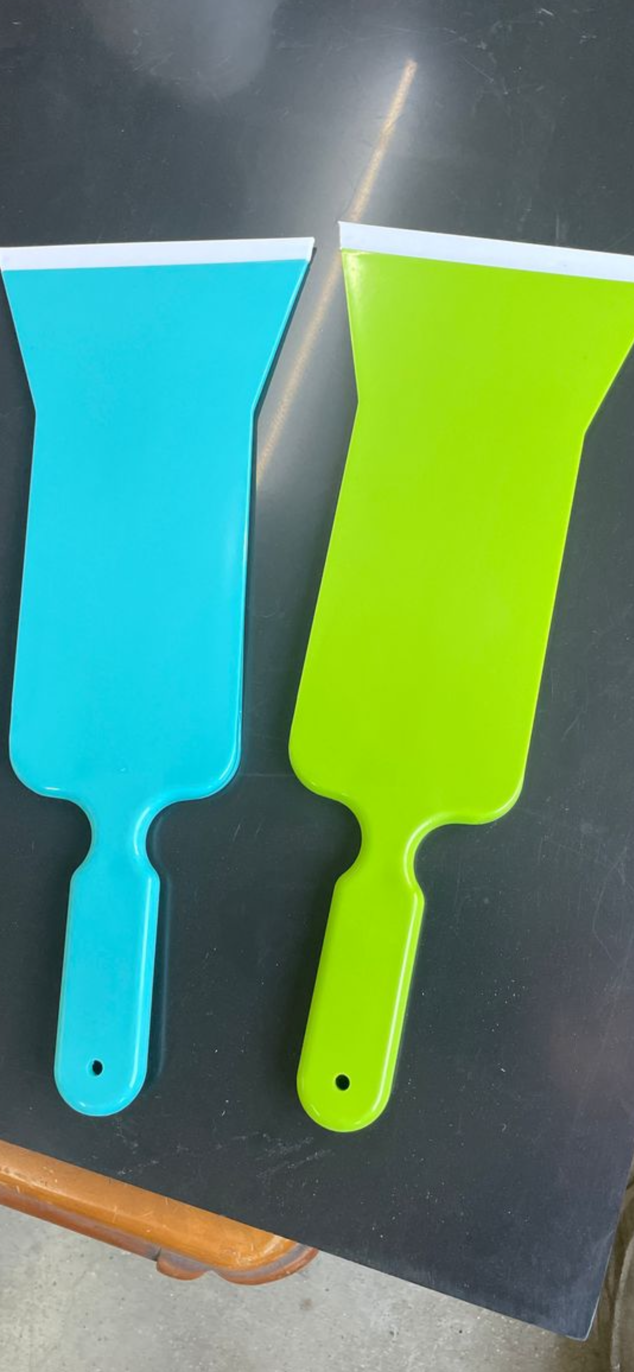 Bulldozer (rubber blade)